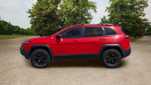 Red 2017 Jeep Cherokee Sport