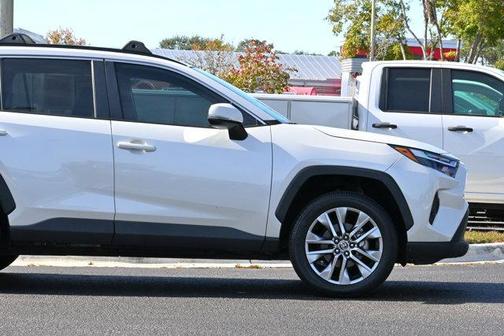 2022 Toyota RAV4 XLE Premium