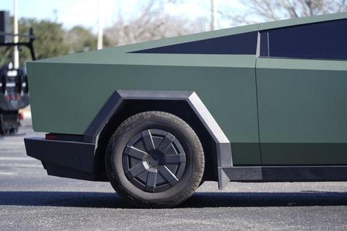 2025 Tesla Cybertruck Base