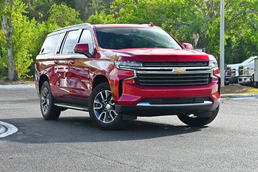 2023 Chevrolet Suburban LT
