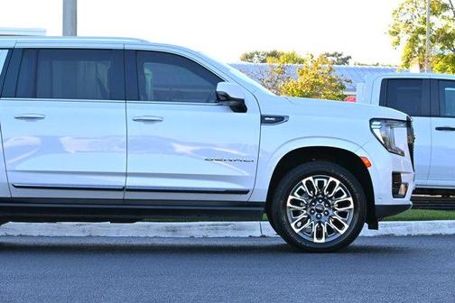 2023 GMC Yukon XL Denali Ultimate