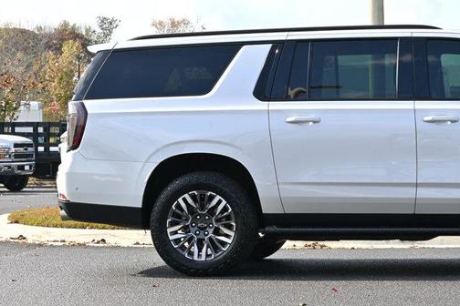 2025 Chevrolet Suburban Z71