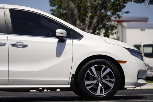 Platinum White Pearl 2024 Honda Odyssey Touring