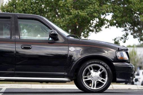 Black 2002 Ford F-150 Lariat SuperCrew