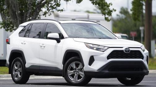 Ice 2024 Toyota RAV4 XLE