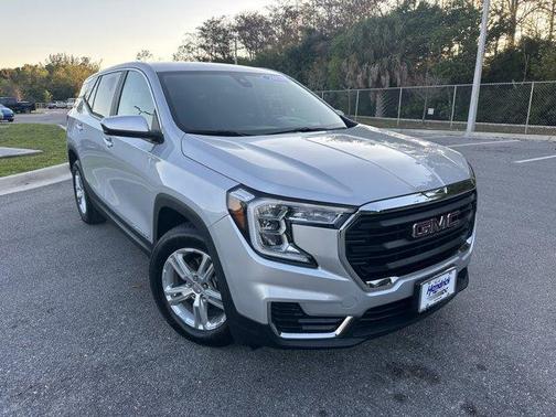 Quicksilver Metallic 2022 GMC Terrain SLE
