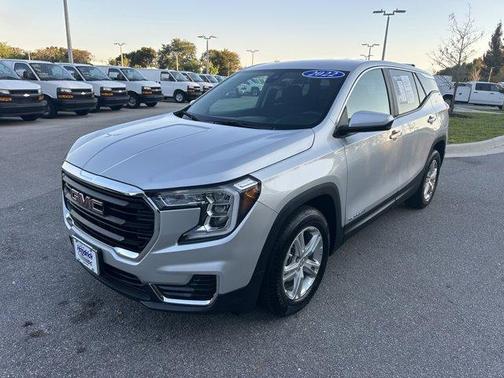 Quicksilver Metallic 2022 GMC Terrain SLE