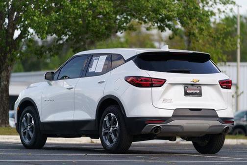 Iridescent Pearl Tricoat 2024 Chevrolet Blazer LT