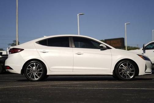 2020 Hyundai ELANTRA Limited