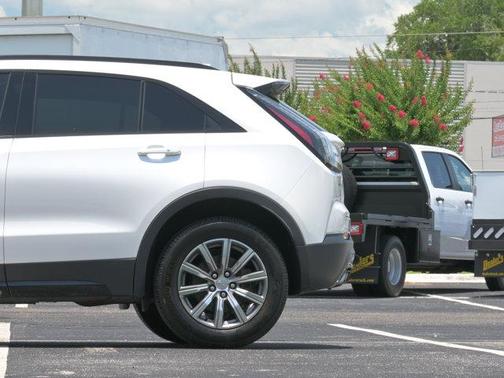 Crystal White Tri-Coat 2019 Cadillac XT4 Sport