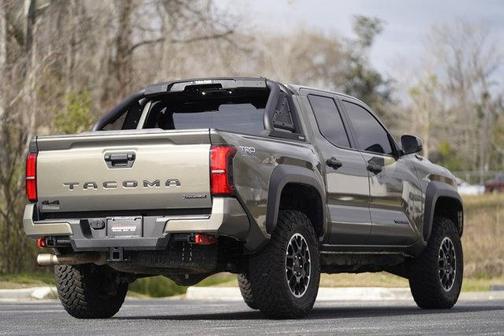 2025 Toyota Tacoma Hybrid TRD