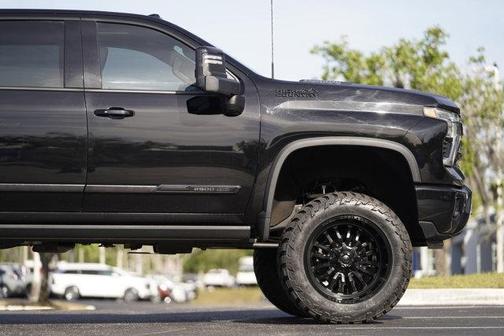 Black 2024 Chevrolet Silverado 2500 High Country