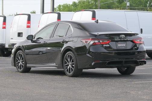 Midnight Black Metallic 2023 Toyota Camry SE
