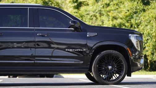 Onyx Black 2025 GMC Yukon XL Denali Ultimate