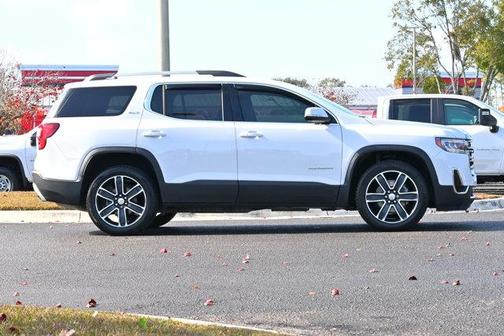 2022 GMC Acadia SLT