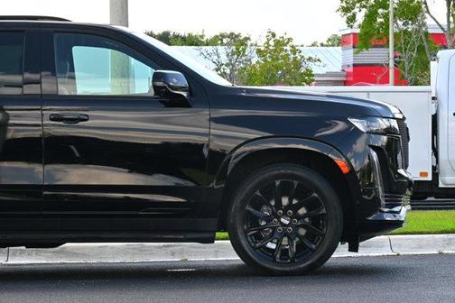 2023 Cadillac Escalade Sport