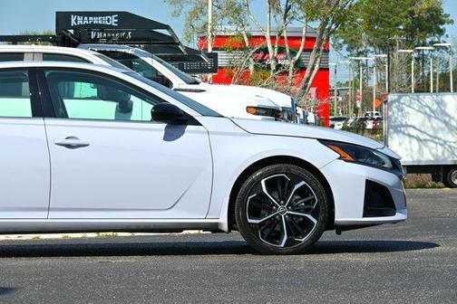 2025 Nissan Altima SR