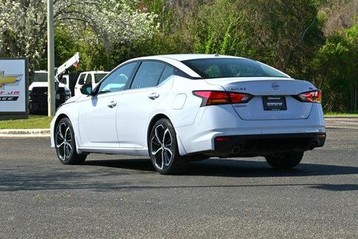 2025 Nissan Altima SR