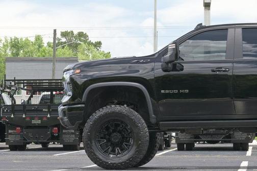 Black 2025 Chevrolet Silverado 2500 ZR2
