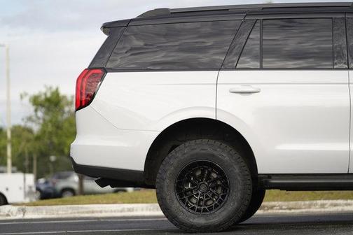 Space Silver 2026 Ford Expedition Platinum