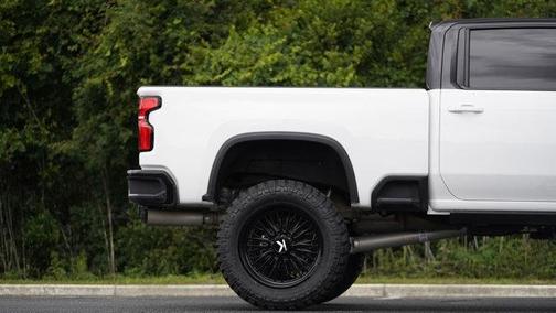 Summit White 2025 Chevrolet Silverado 2500 LTZ