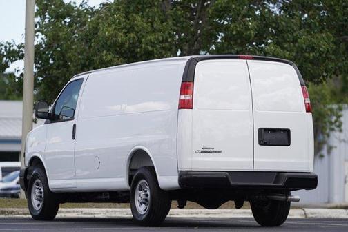 Summit White 2025 Chevrolet Express 2500 Work Van