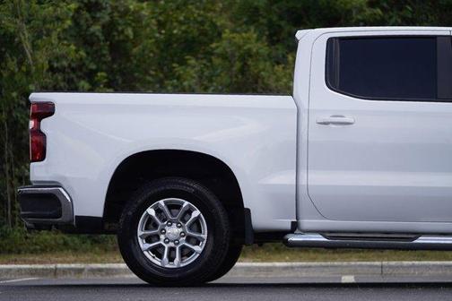 Summit White 2022 Chevrolet Silverado 1500 LT