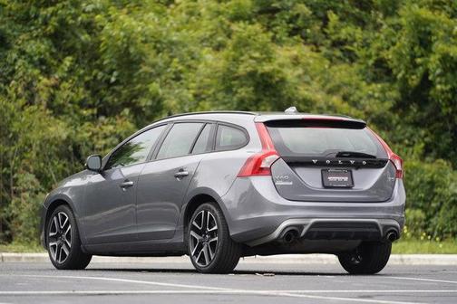 Gray 2018 Volvo V60 T5 Dynamic