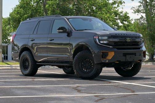 Dark Matter Gray Metallic 2025 Ford Expedition Tremor