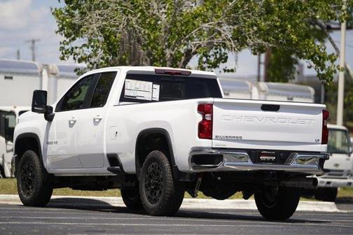 Summit White 2026 Chevrolet Silverado 3500 LT