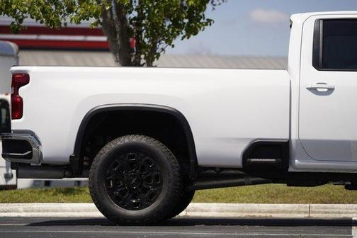 Summit White 2026 Chevrolet Silverado 3500 LT