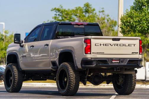 White Sand 2026 Chevrolet Silverado 2500 ZR2