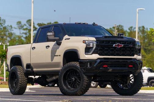 White Sand 2026 Chevrolet Silverado 2500 ZR2