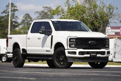 Star White 2025 Ford F-350 Lariat Super Duty