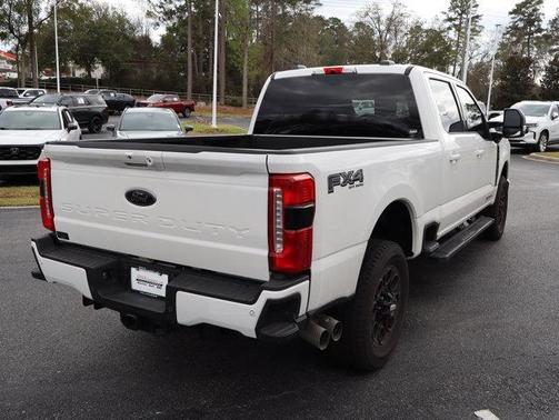 Star White 2025 Ford F-350 Lariat Super Duty