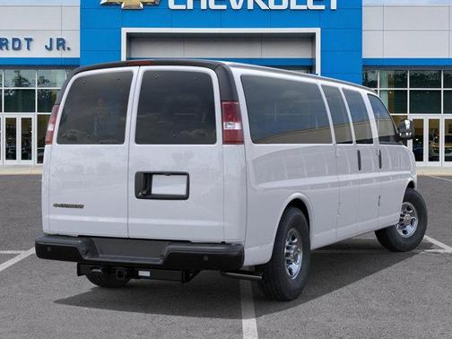 2025 Chevrolet Express 3500 LS