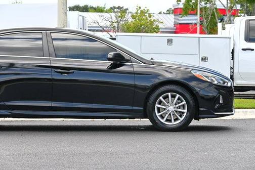 2018 Hyundai SONATA SE