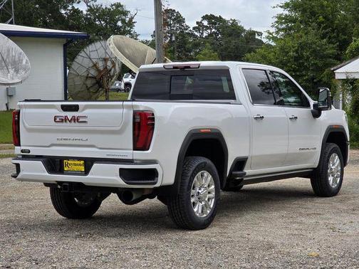 White Frost Tricoat 2024 GMC Sierra 2500 Denali