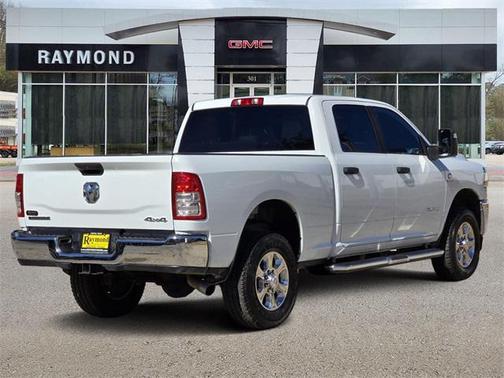 2024 RAM 2500 Big Horn Crew Cab 4x4 6'4' Box