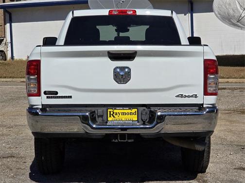 2024 RAM 2500 Big Horn Crew Cab 4x4 6'4' Box