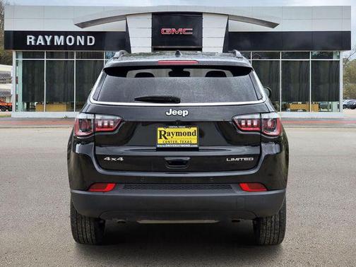 Diamond Black Crystal Pearlcoat 2025 Jeep Compass Limited