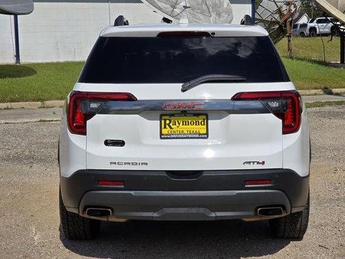 2023 GMC Acadia AWD AT4