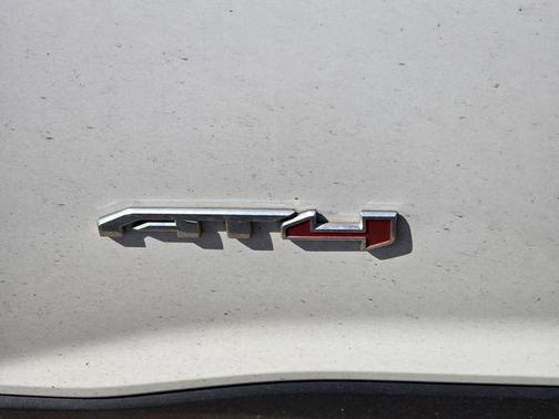 2023 GMC Acadia AWD AT4