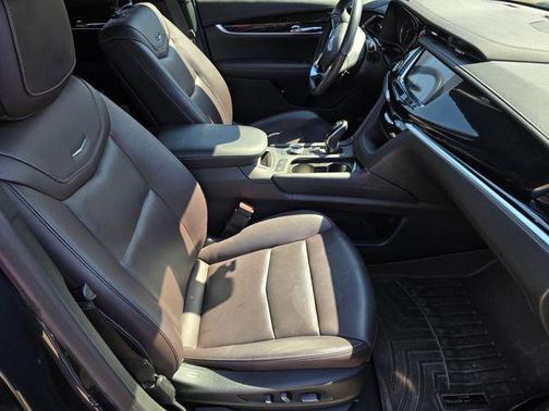 2020 Cadillac XT6 Premium Luxury FWD