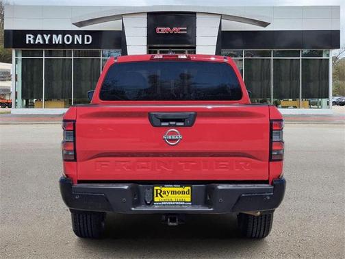 2022 Nissan Frontier S