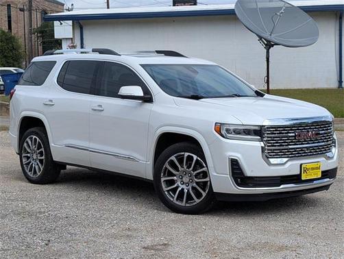 2023 GMC Acadia Denali