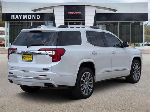 2023 GMC Acadia Denali