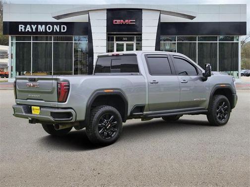 2024 GMC Sierra 2500 AT4