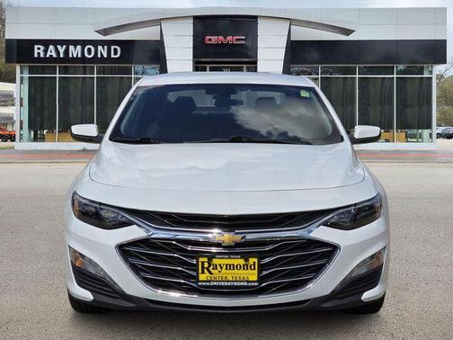 Summit White 2025 Chevrolet Malibu FWD 1LT