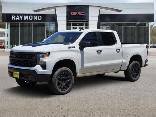 2024 Chevrolet Silverado 1500 Custom Trail Boss